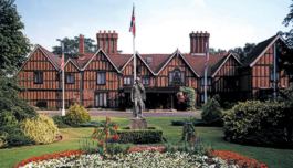 Macdonald Alveston Manor Hotel - Stratford-upon-Avon - England - Accommodation in Stratford-upon-Avon